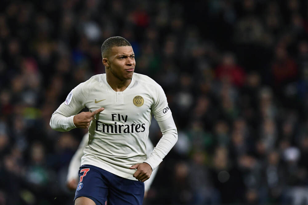 不到300元的“无感知”监控软件热销: 职场隐私权正在被廉价黑产野蛮收割